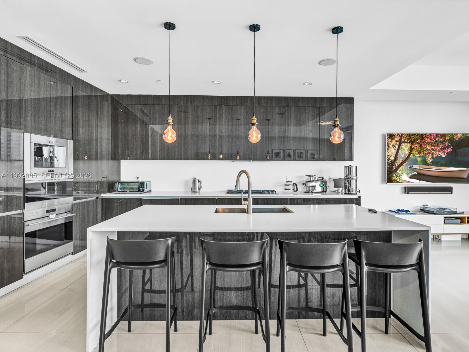 ECHO CONDO - Residential