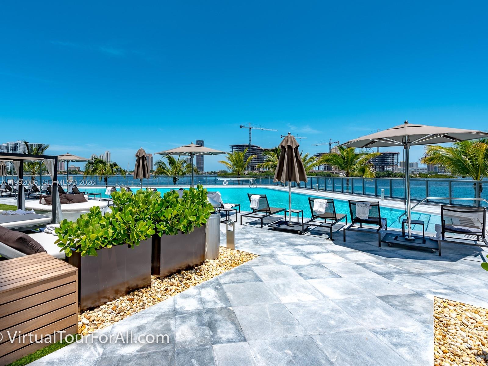 ECHO CONDO - Residential