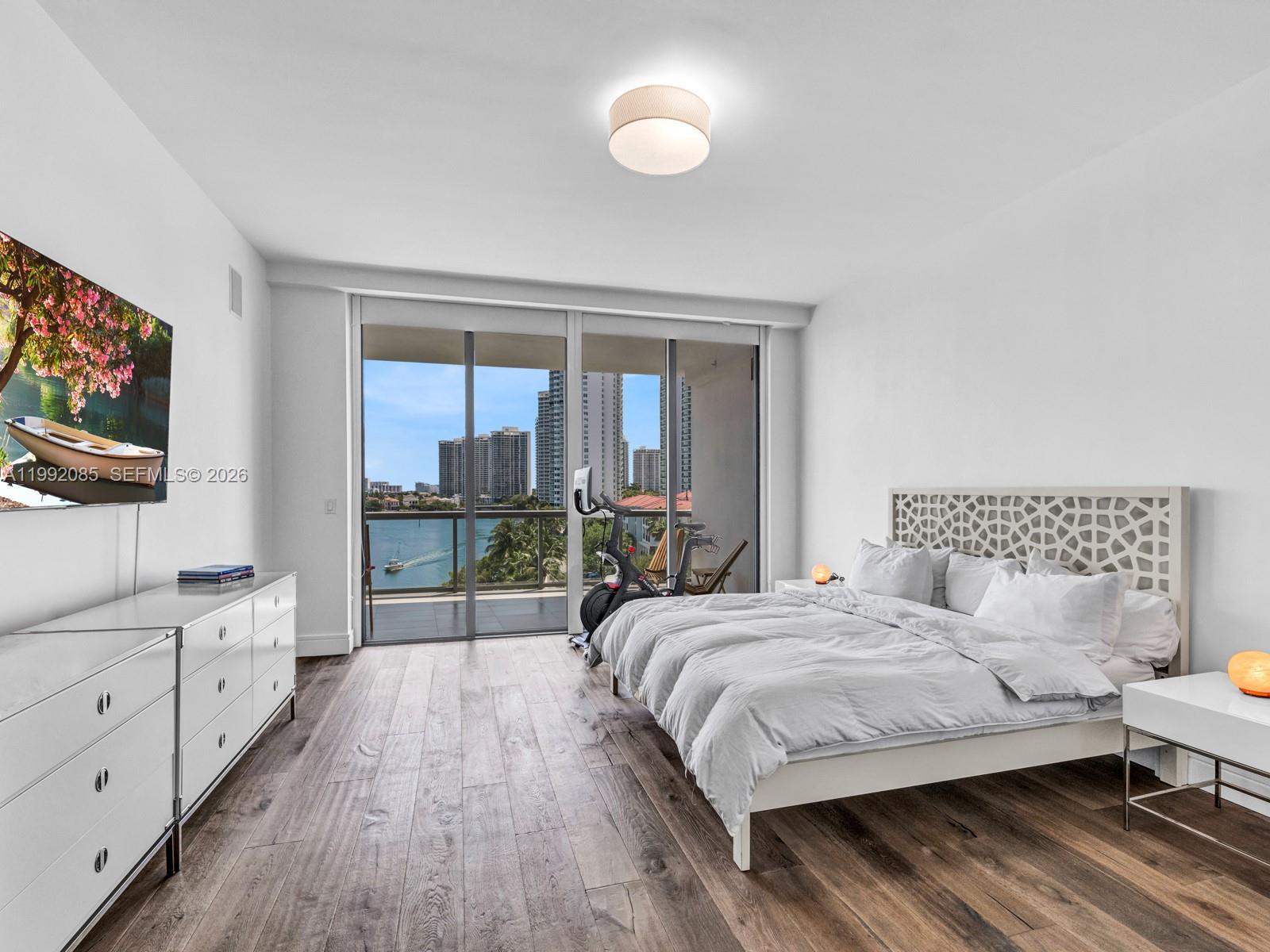 ECHO CONDO - Residential