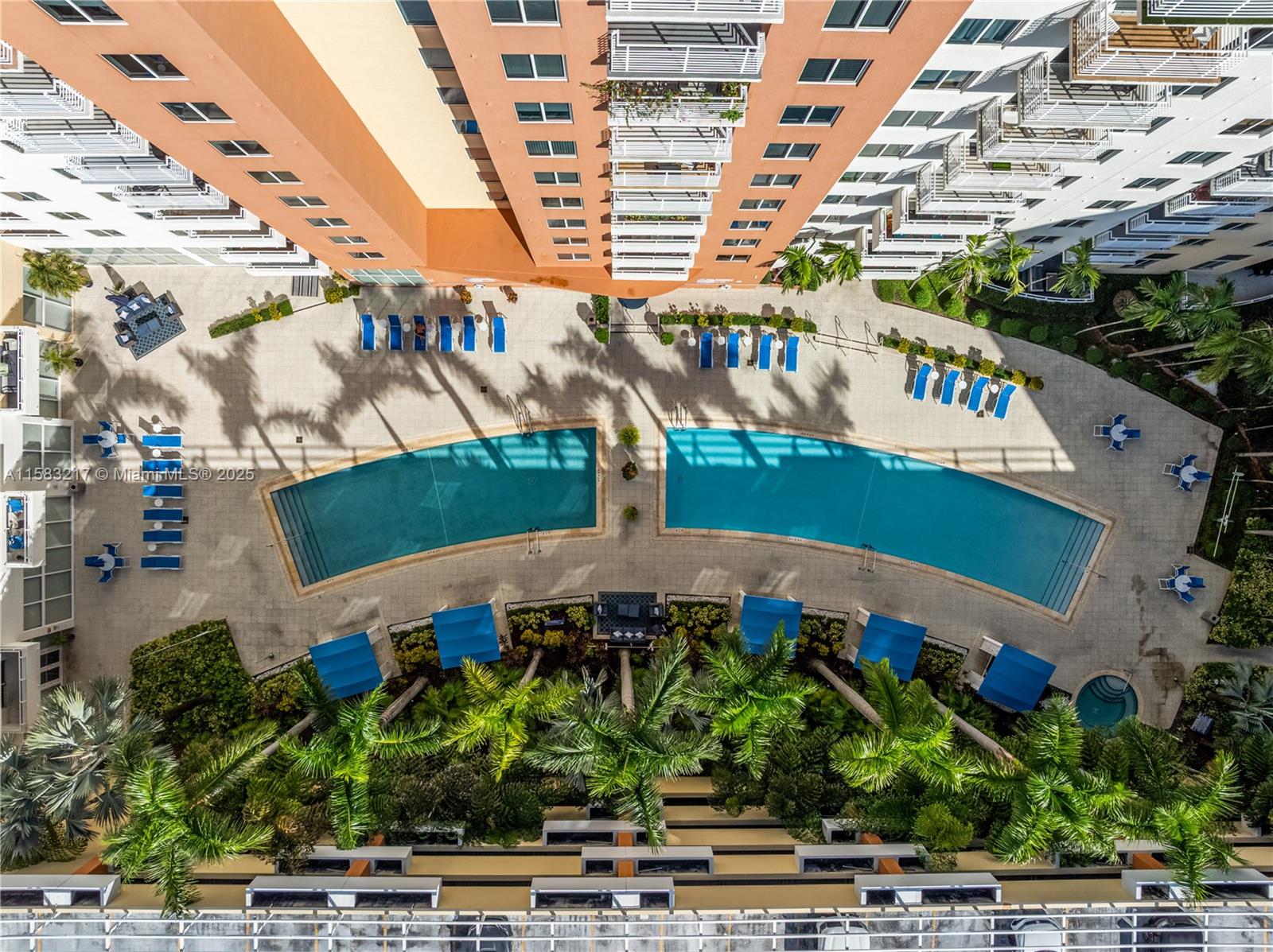 VENTURE AT AVENTURA EAST - Residential