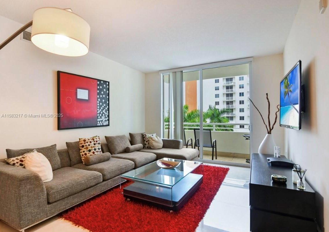 Property for Sale at 18800 Ne 29th Ave 520, Aventura, Miami-Dade County, Florida - Bedrooms: 2 
Bathrooms: 2  - $470,000