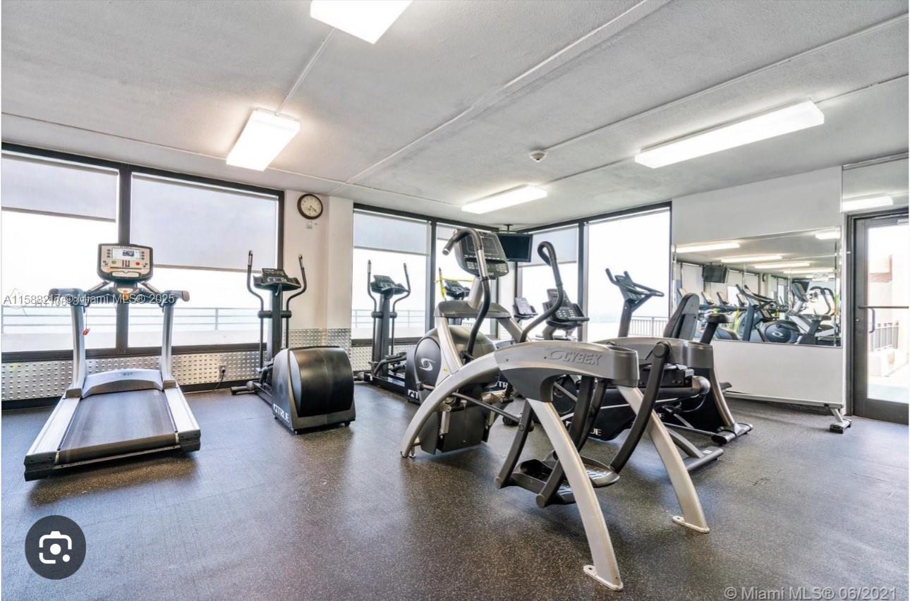 VENTURE AT AVENTURA EAST - Residential