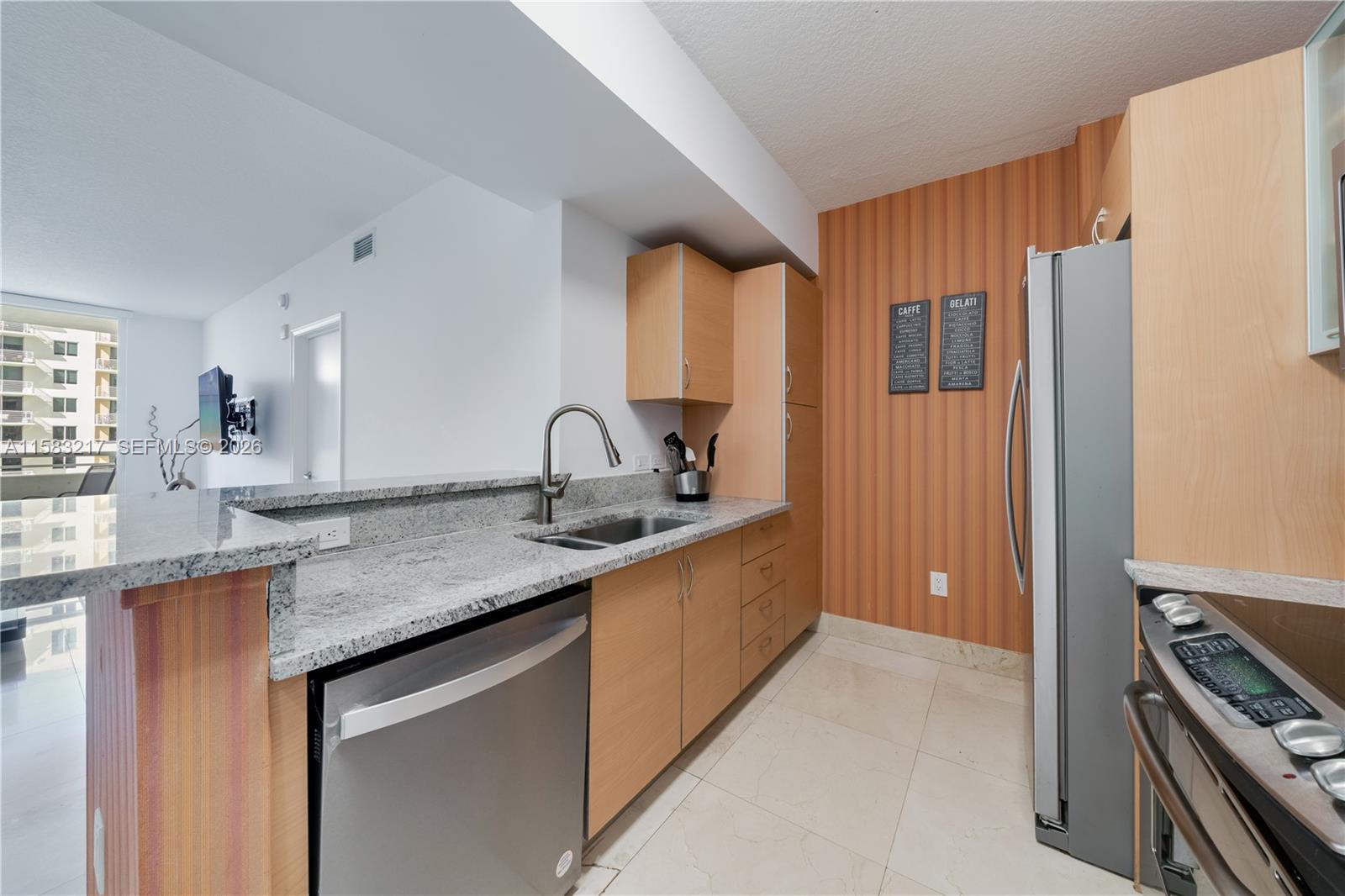 VENTURE AT AVENTURA EAST - Residential