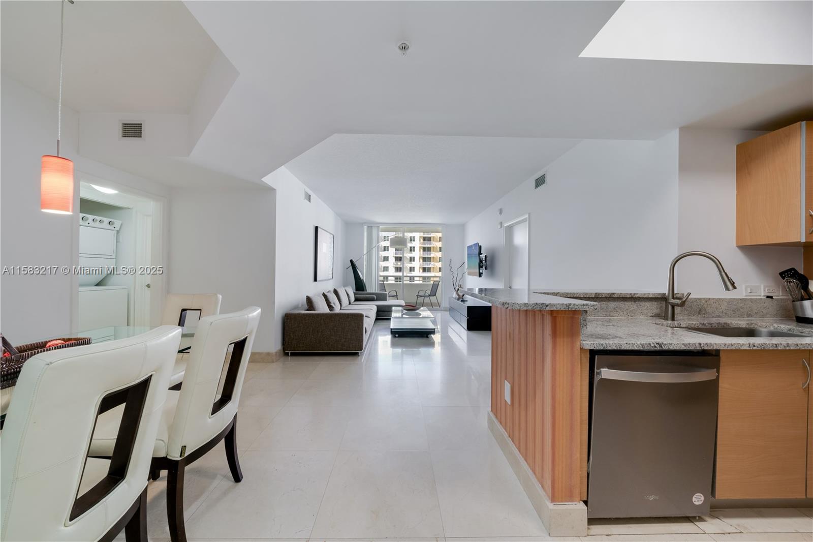 VENTURE AT AVENTURA EAST - Residential