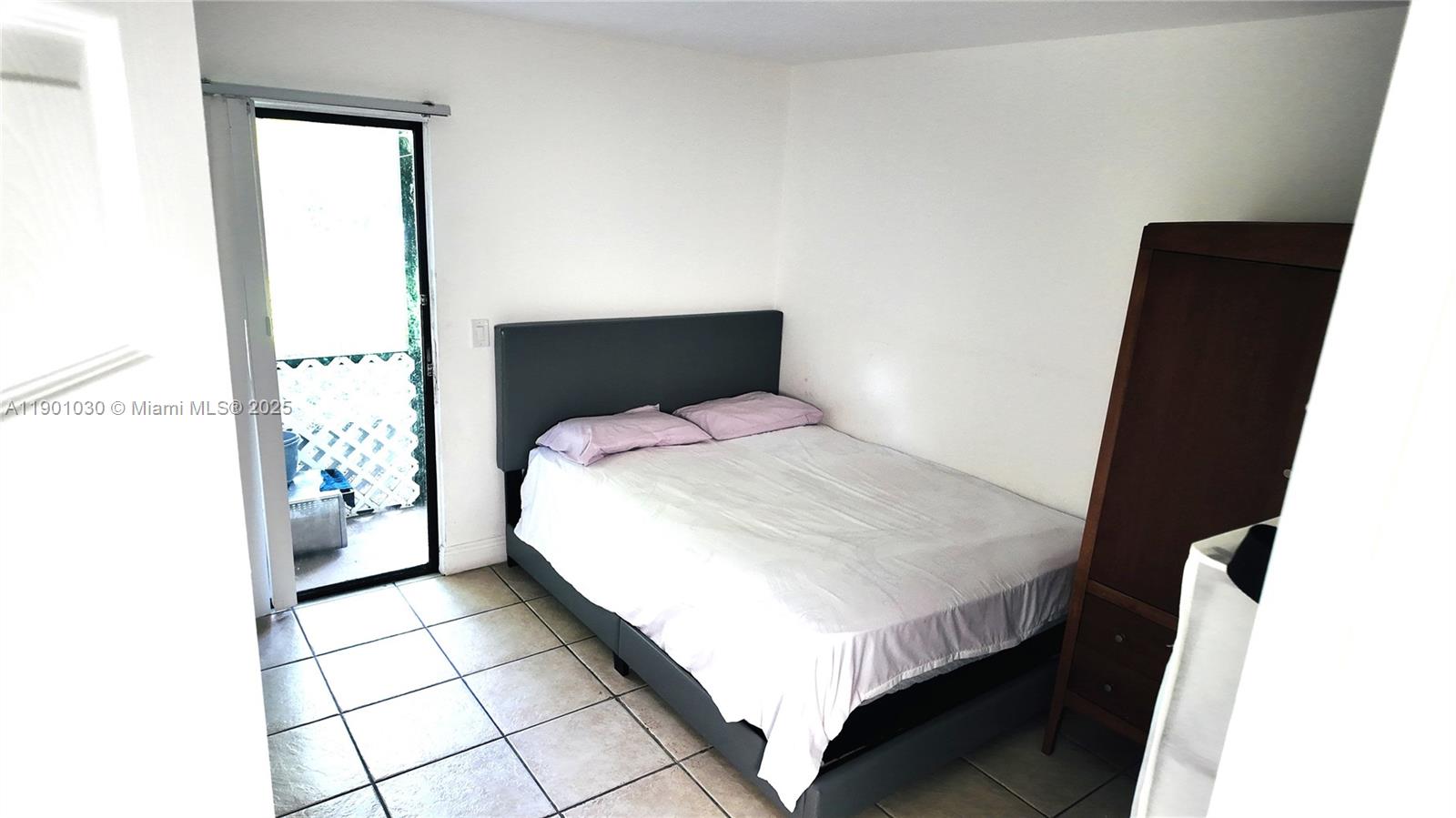 CYPRESS TRACE CONDO - Residential Lease