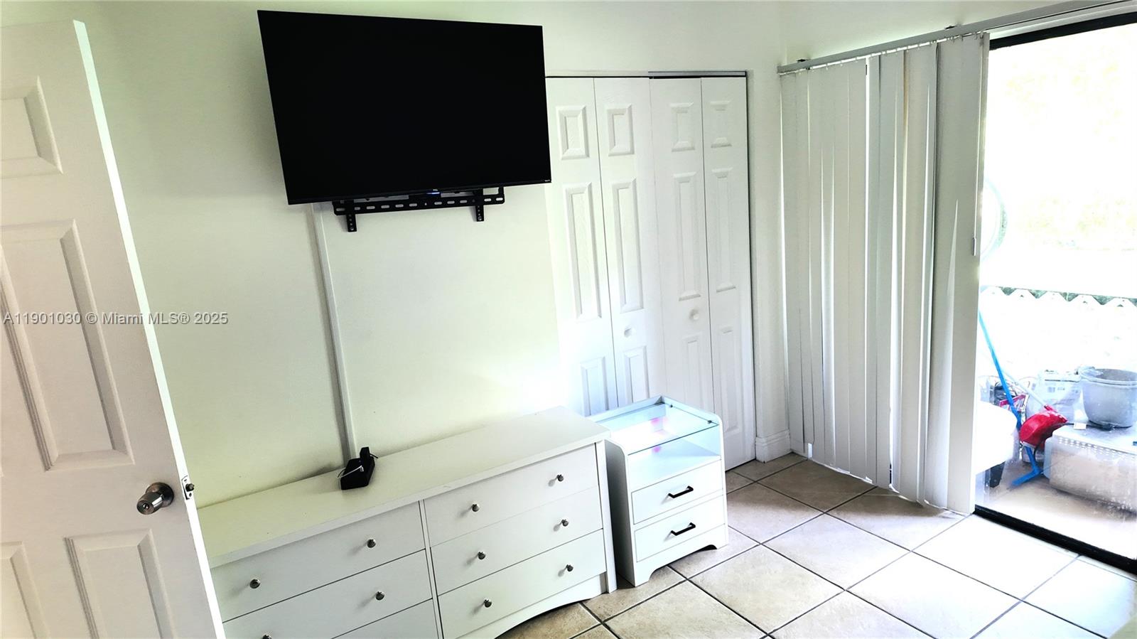 CYPRESS TRACE CONDO - Residential Lease