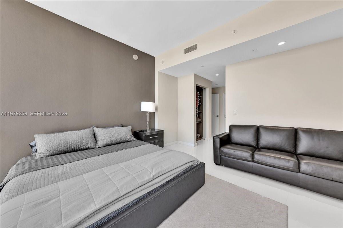 PARAMOUNT MIAMI WORLDCENT - Residential