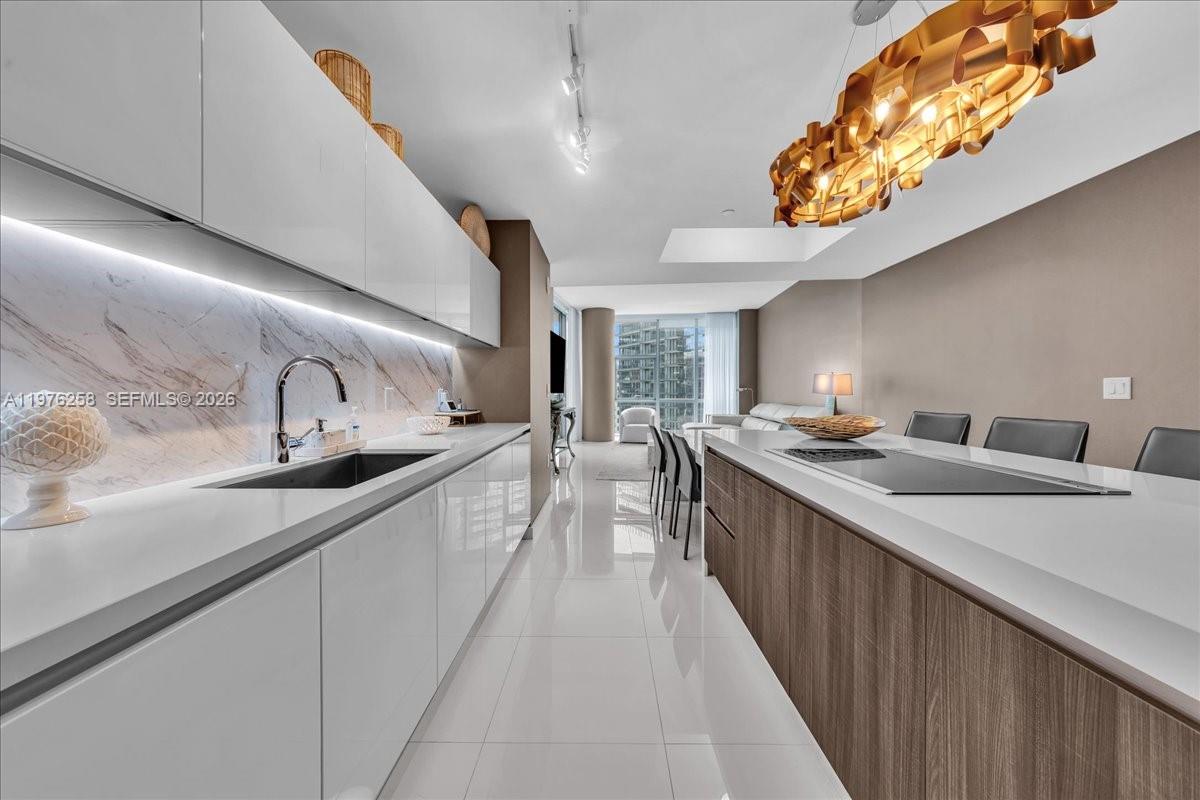 PARAMOUNT MIAMI WORLDCENT - Residential