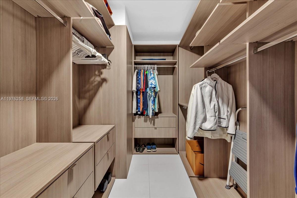 PARAMOUNT MIAMI WORLDCENT - Residential