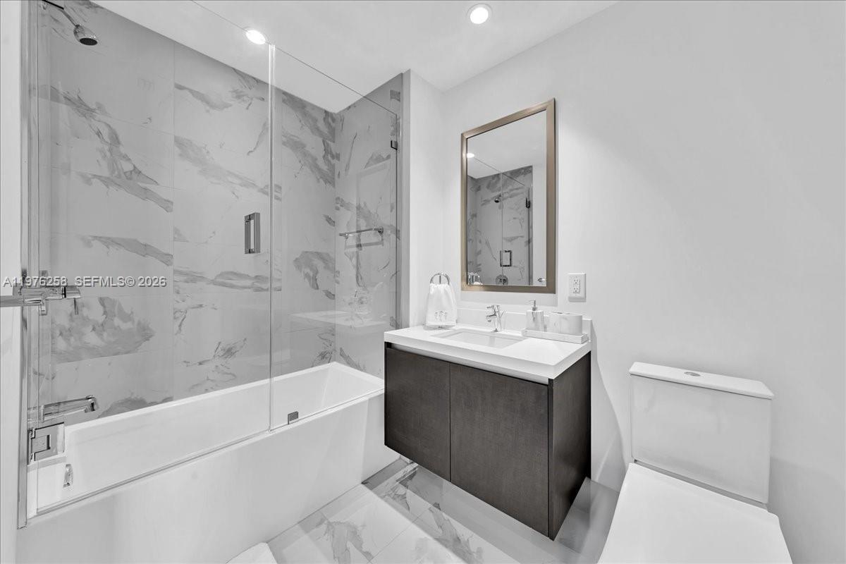 PARAMOUNT MIAMI WORLDCENT - Residential