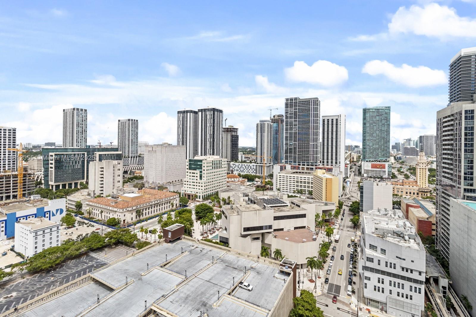 THE LOFT DOWNTOWN II COND - Residential