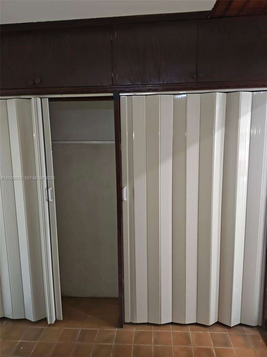 LAWNDALE 4TH ADDN - Residential Lease