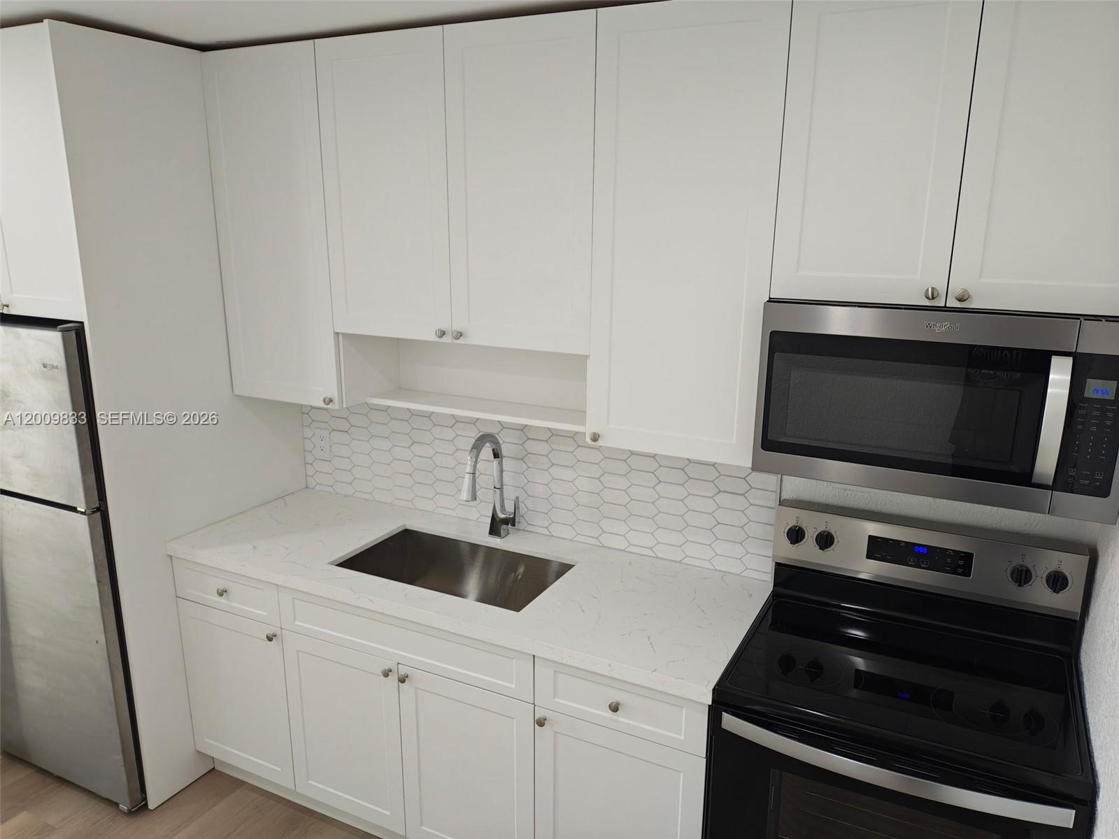 LAWNDALE 4TH ADDN - Residential Lease