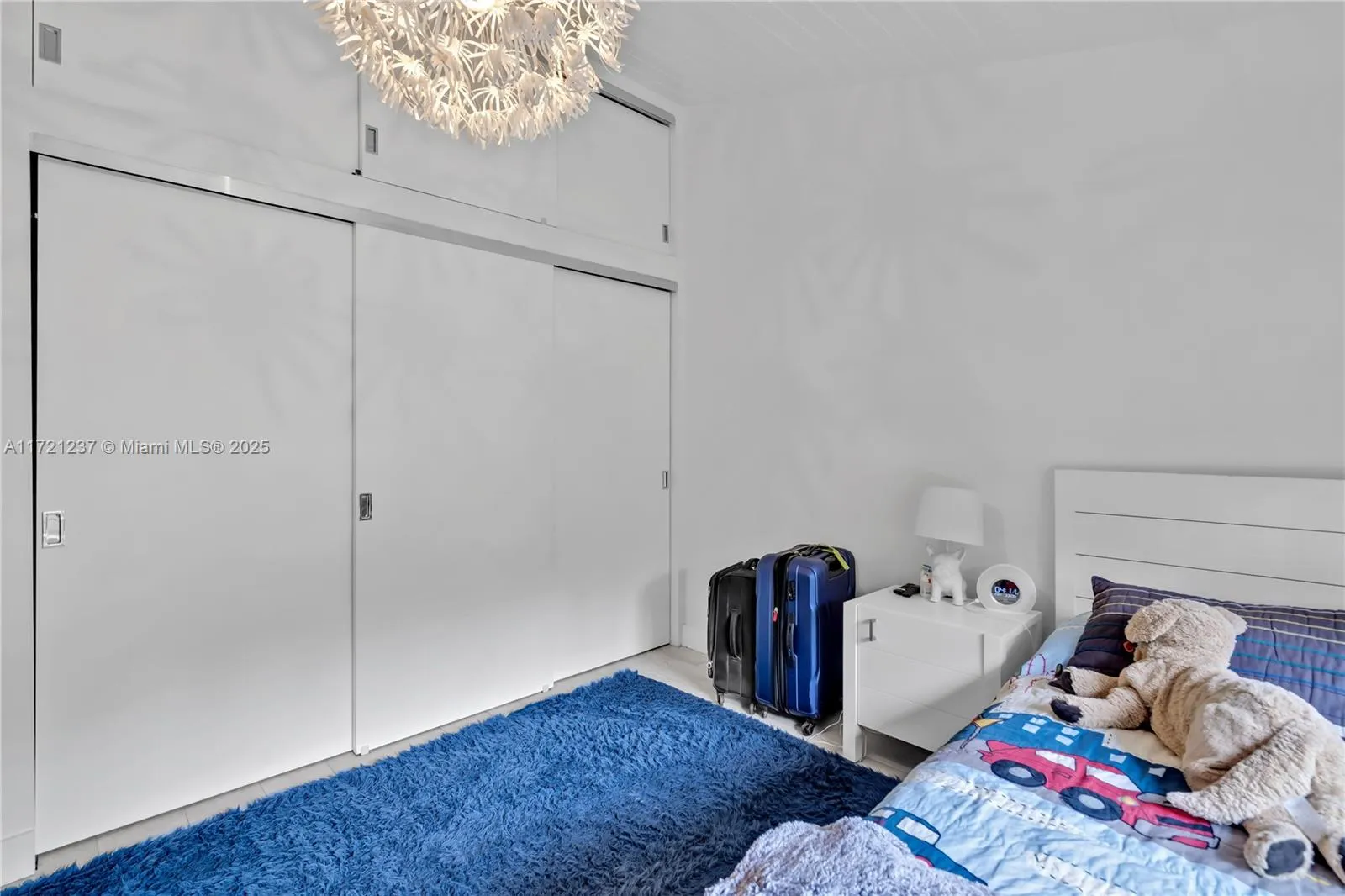 Miami, Florida 33129, United States, 4 Bedrooms Bedrooms, ,4 BathroomsBathrooms,Residential,Pending,20677