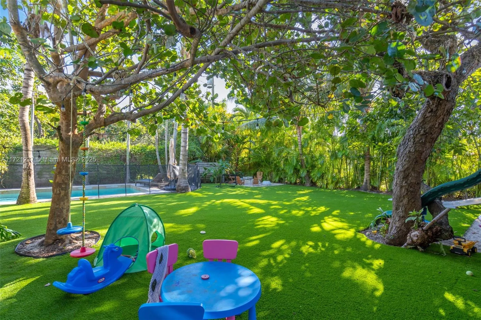 Miami, Florida 33129, United States, 4 Bedrooms Bedrooms, ,4 BathroomsBathrooms,Residential,Pending,20677