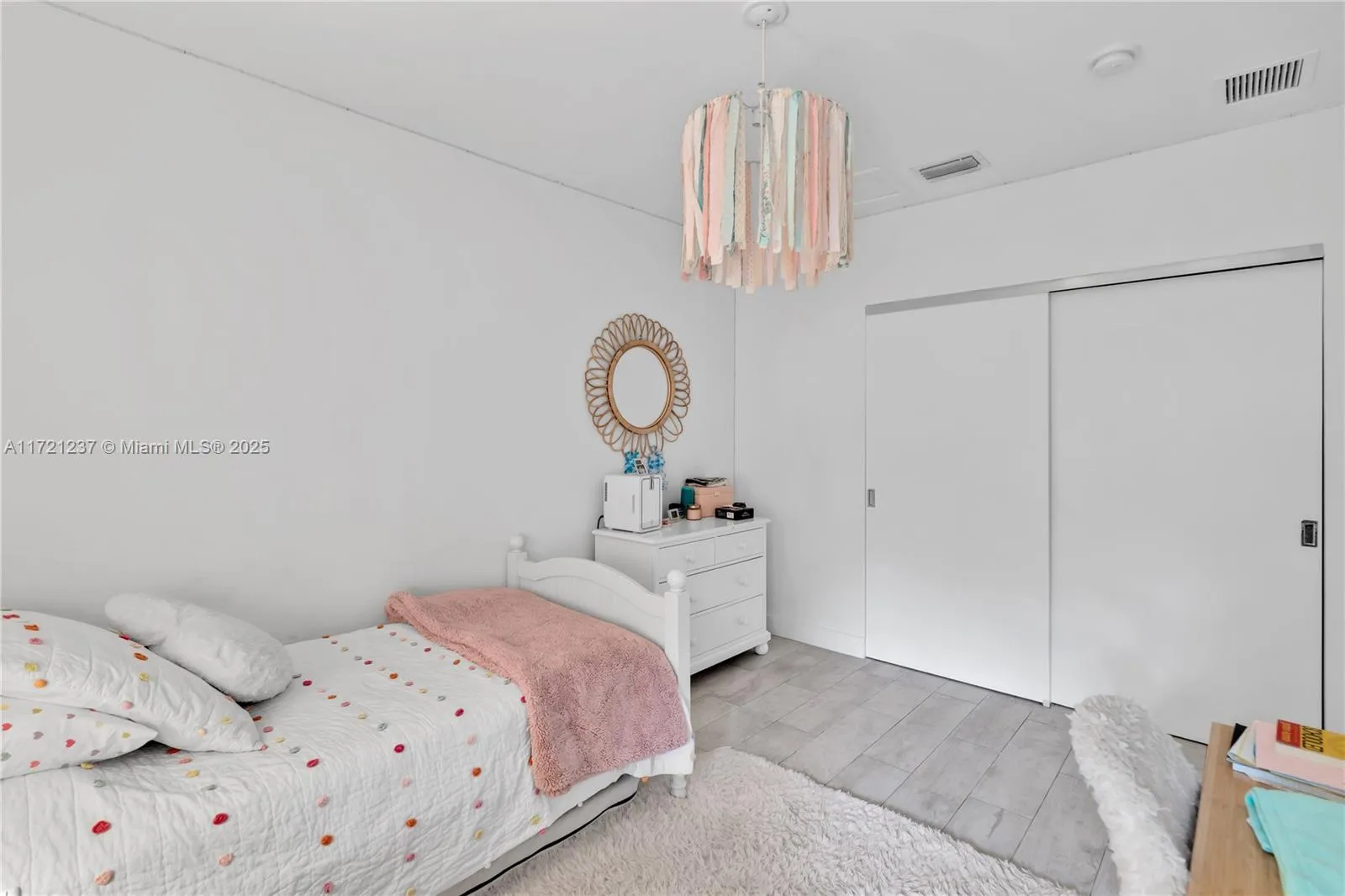 Miami, Florida 33129, United States, 4 Bedrooms Bedrooms, ,4 BathroomsBathrooms,Residential,Pending,20677