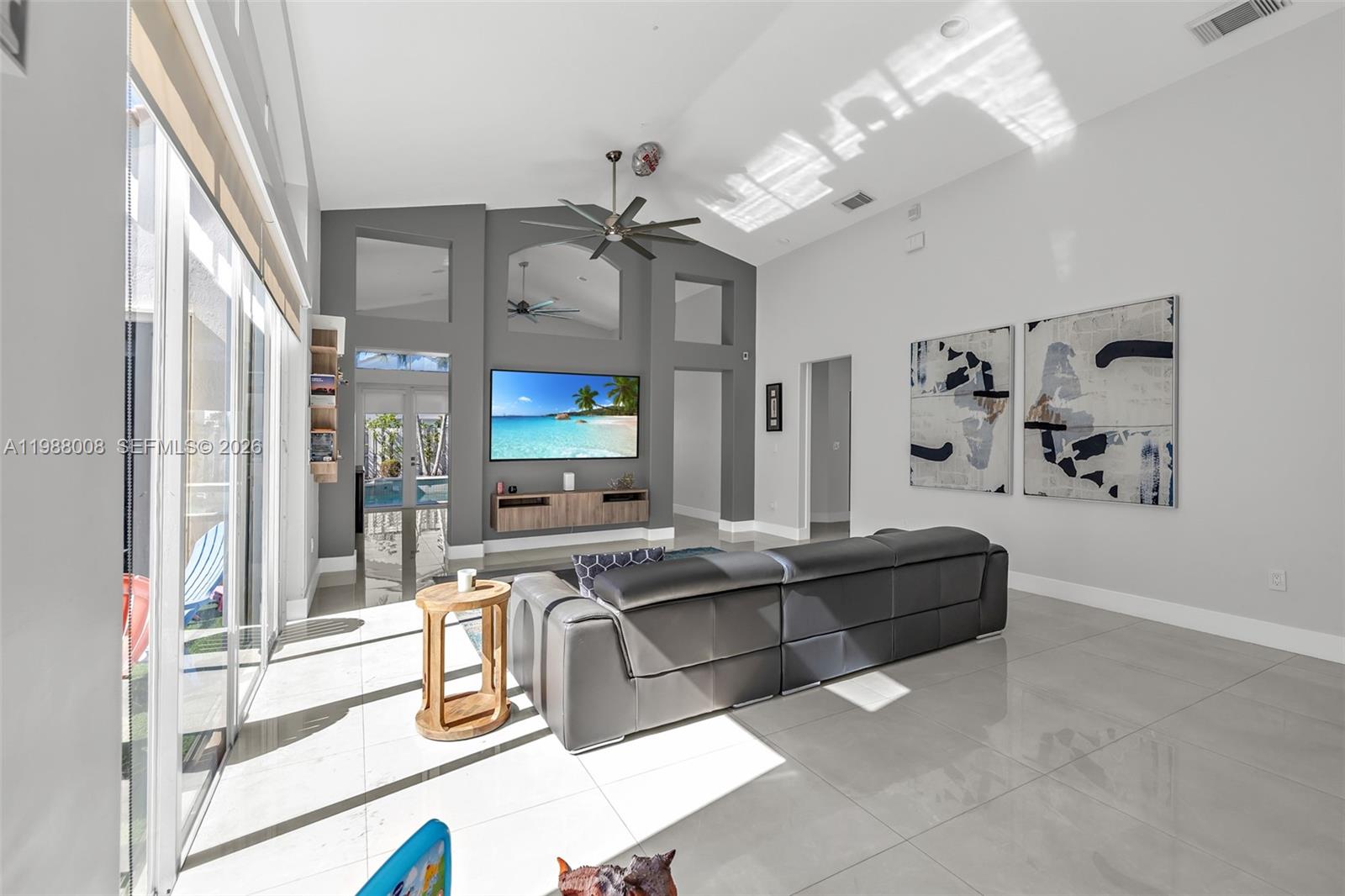 SUNSET LAKES PLAT ONE - Residential