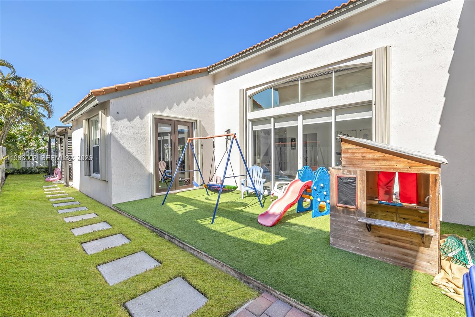 SUNSET LAKES PLAT ONE - Residential