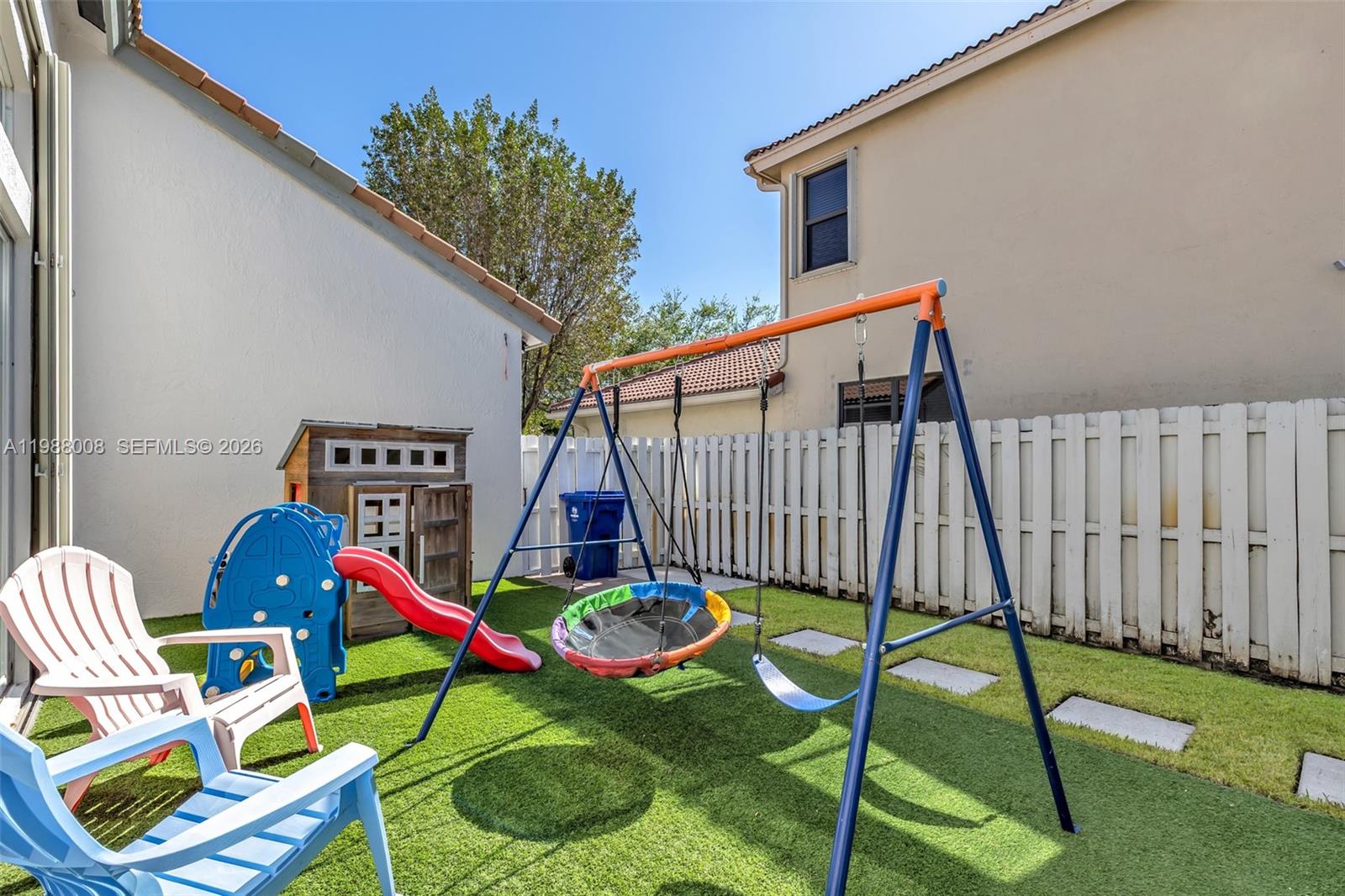 SUNSET LAKES PLAT ONE - Residential