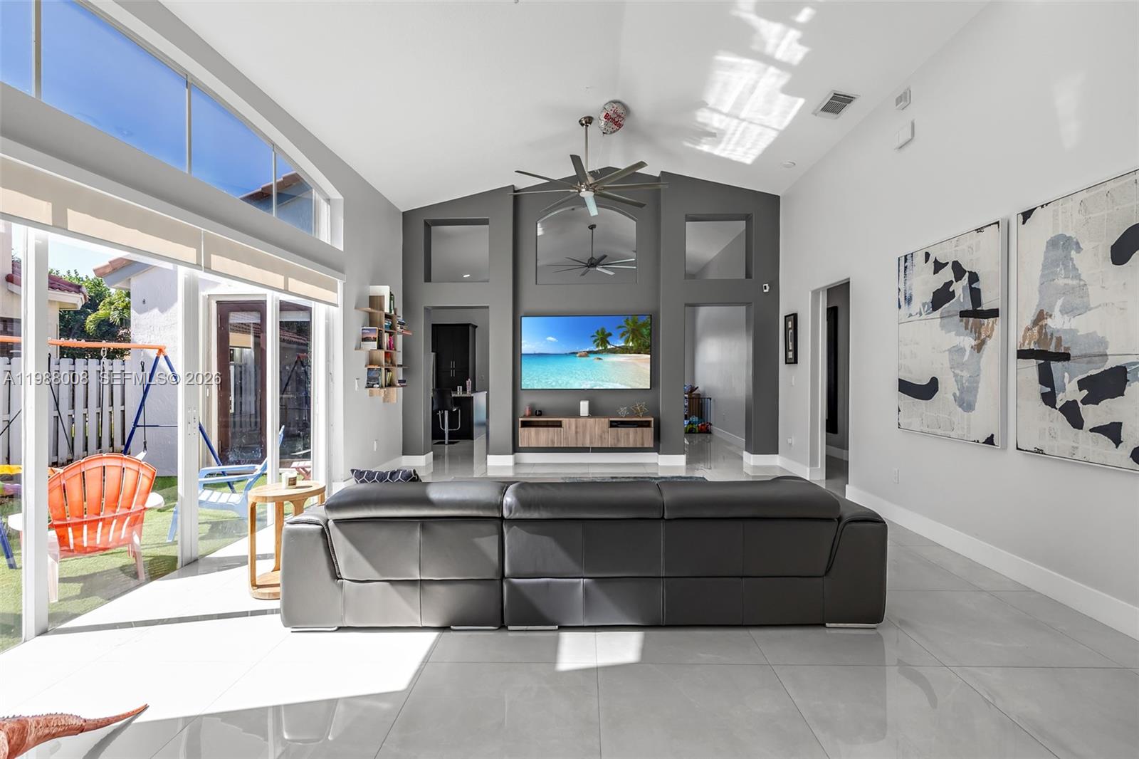 SUNSET LAKES PLAT ONE - Residential