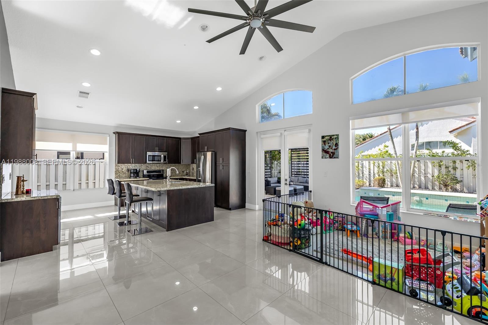 SUNSET LAKES PLAT ONE - Residential