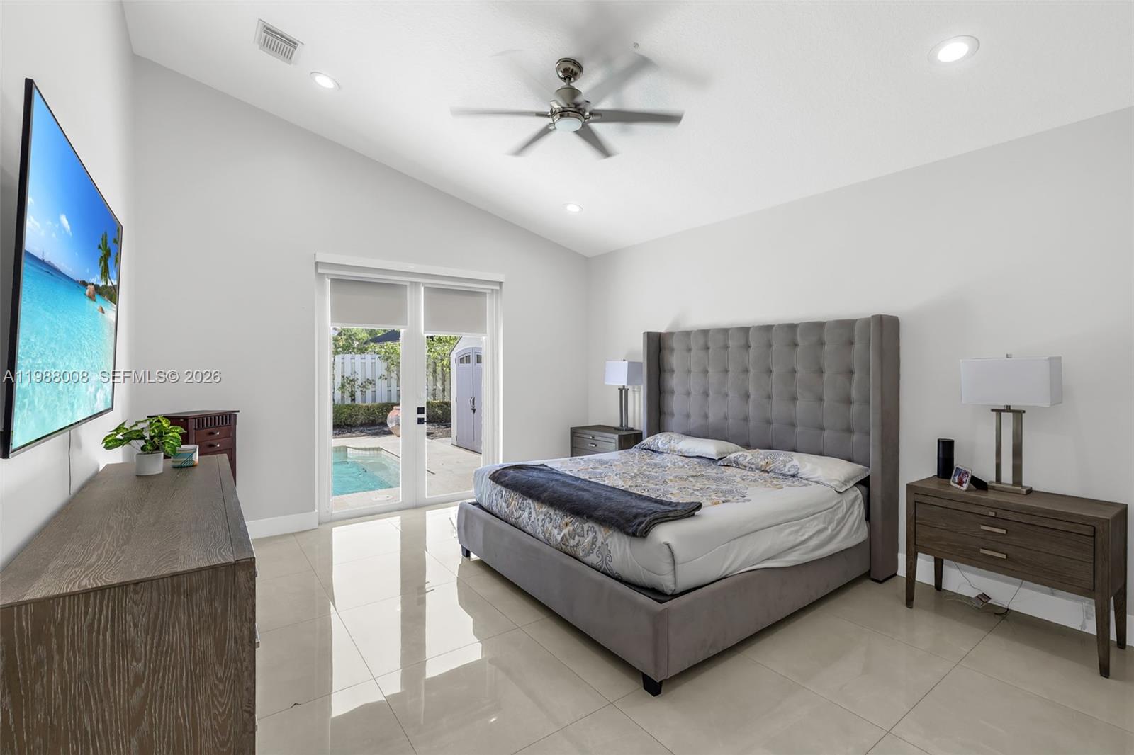 SUNSET LAKES PLAT ONE - Residential