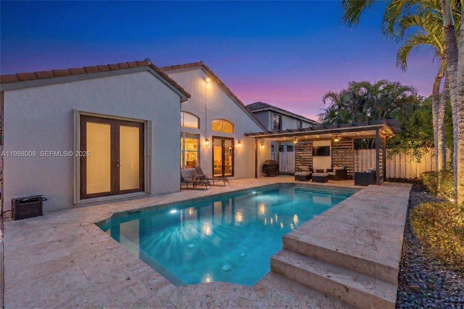 SUNSET LAKES PLAT ONE - Residential