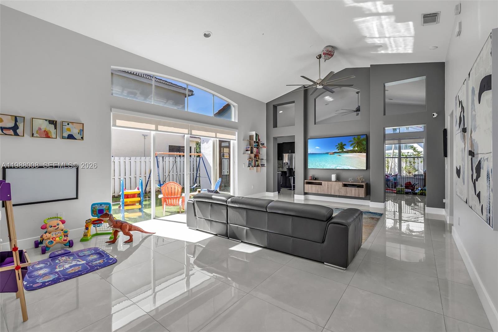 SUNSET LAKES PLAT ONE - Residential