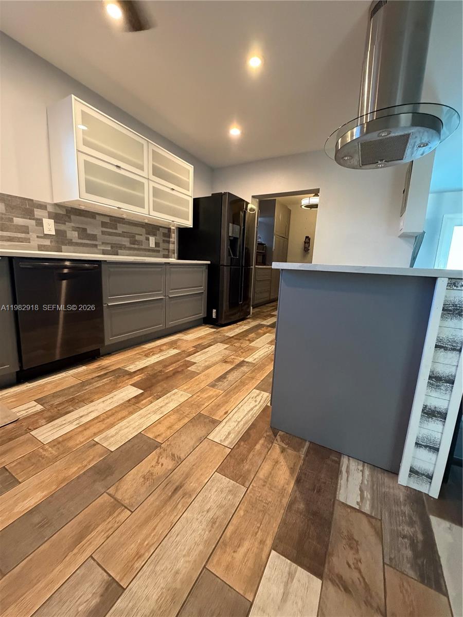 DAVIS ISLES - Residential