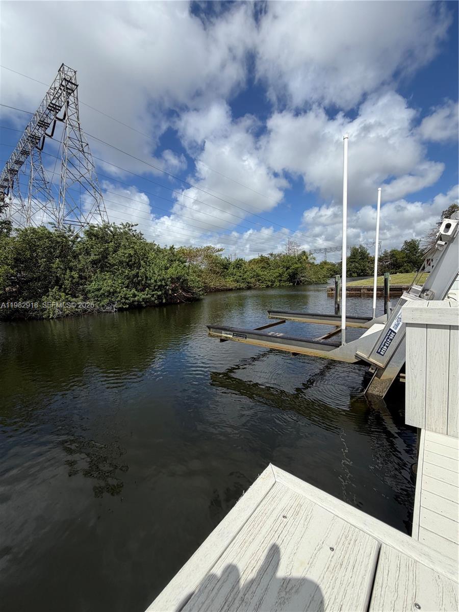 DAVIS ISLES - Residential