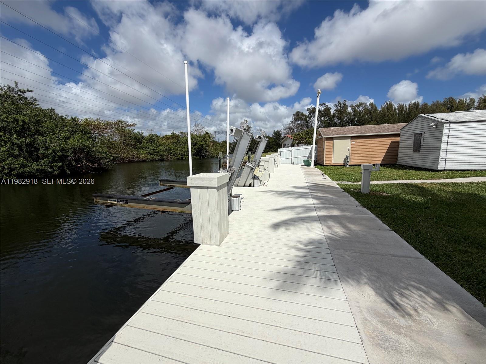 DAVIS ISLES - Residential