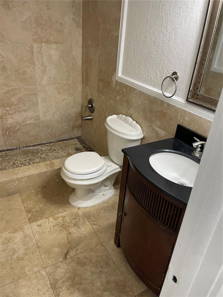 GARDENS OF KENDALL CONDO - Residential Lease