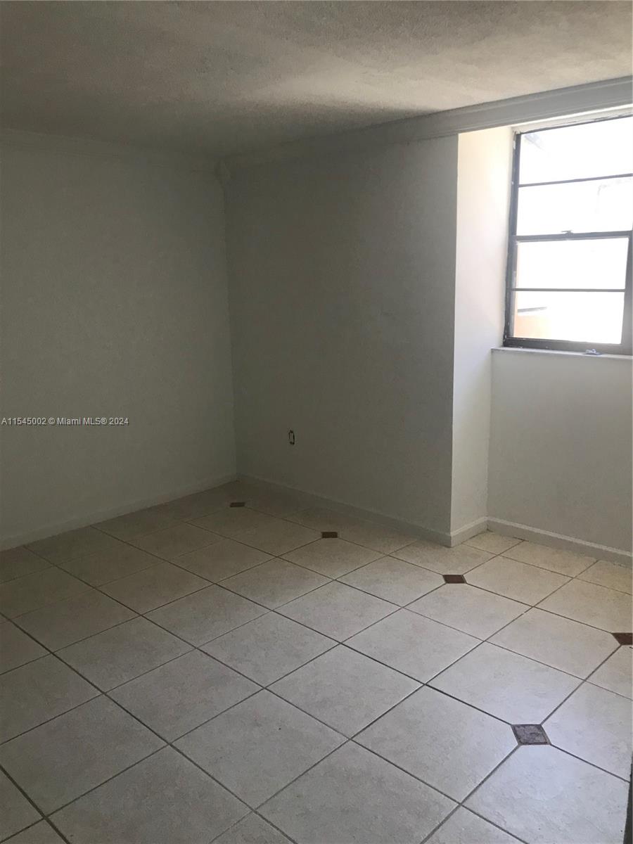 GARDENS OF KENDALL CONDO - Residential Lease