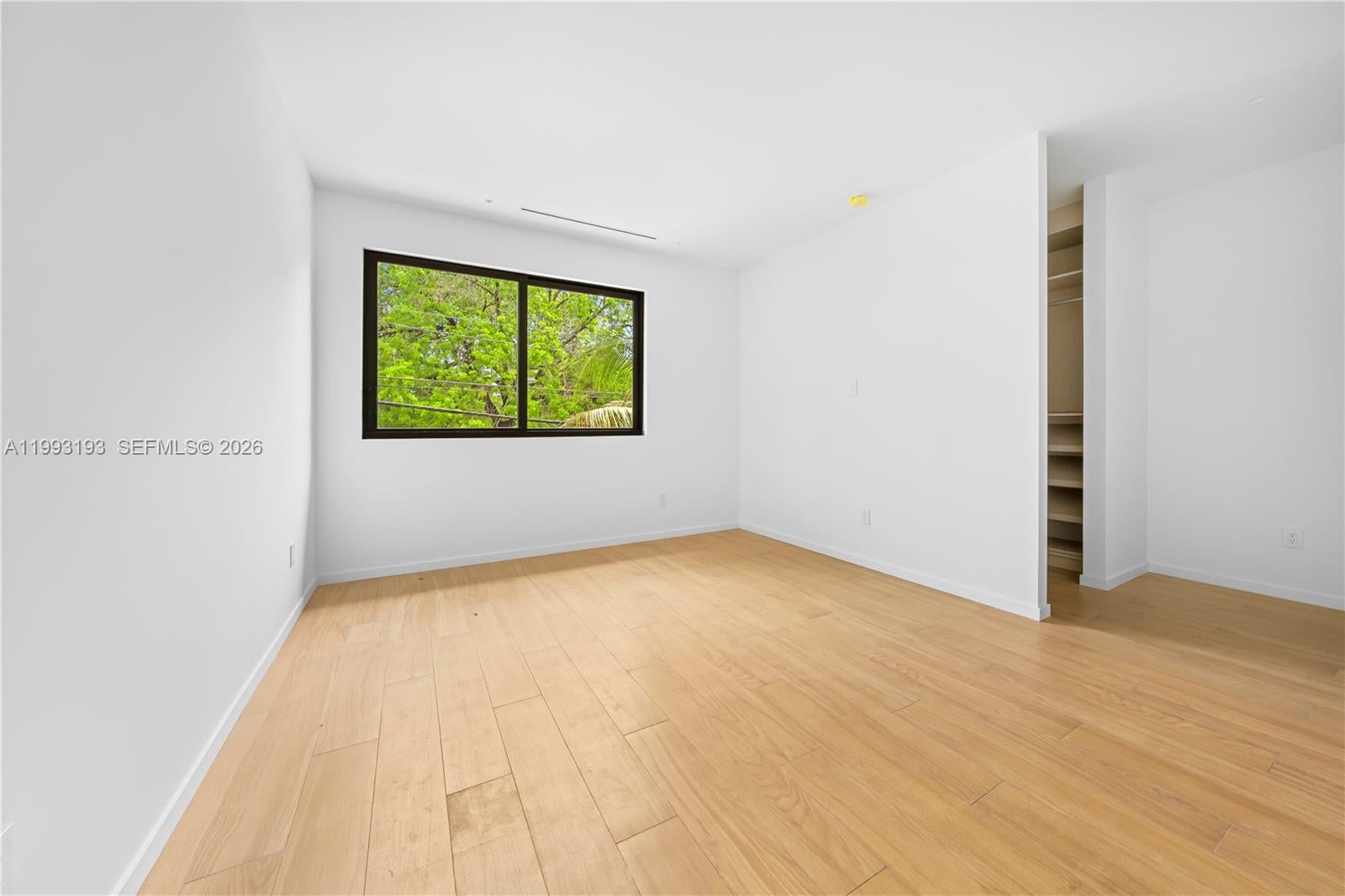 AMD PL OF MIAMI SUB ACRES - Residential