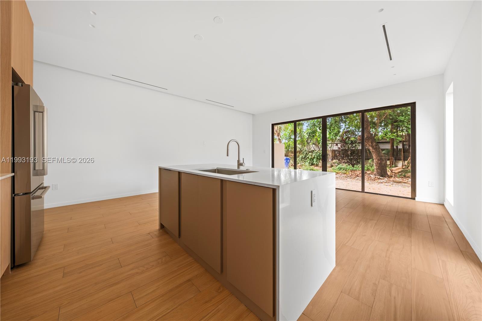 AMD PL OF MIAMI SUB ACRES - Residential