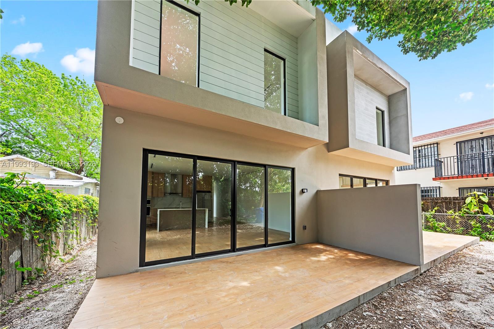 AMD PL OF MIAMI SUB ACRES - Residential