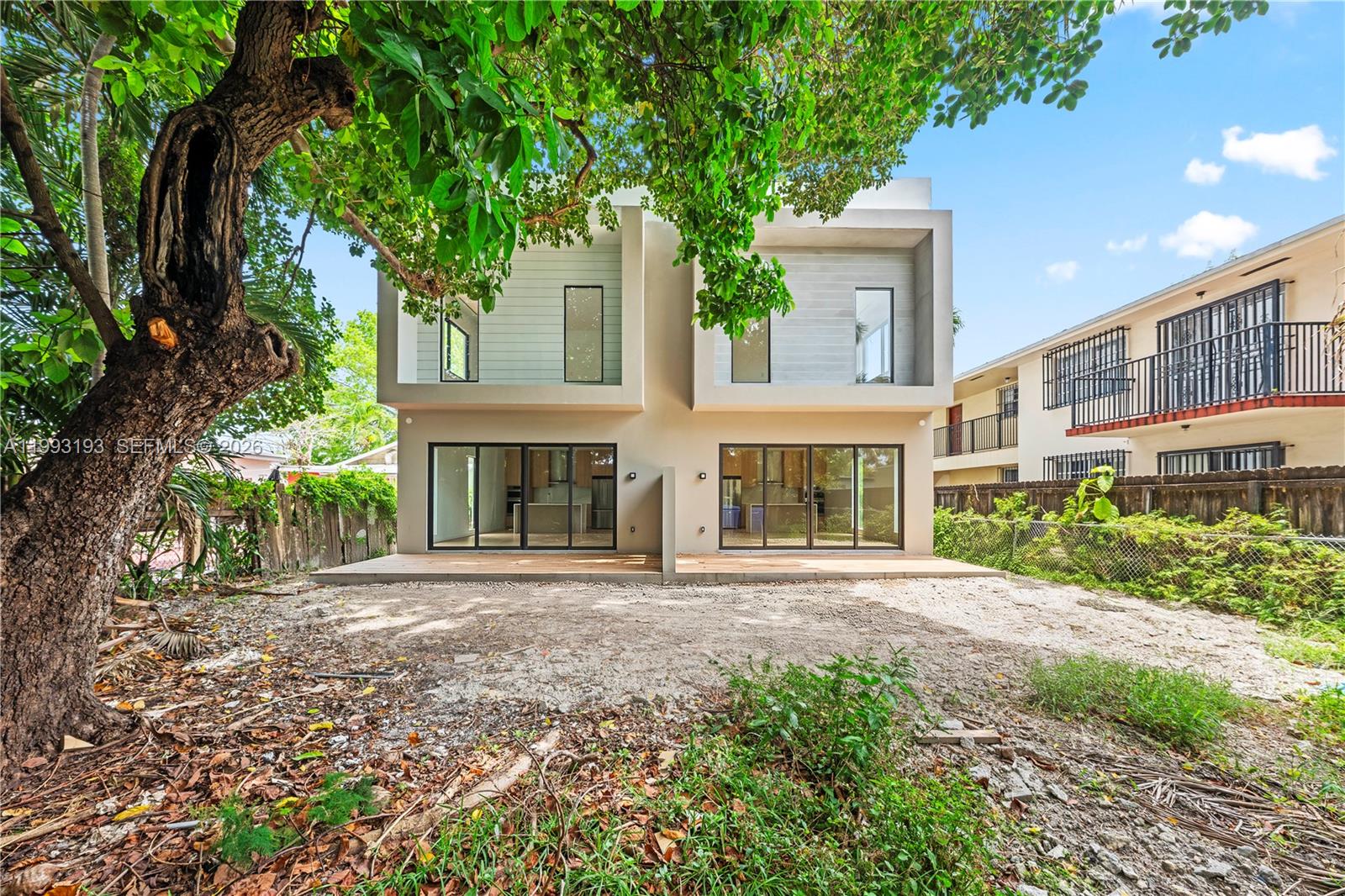 AMD PL OF MIAMI SUB ACRES - Residential