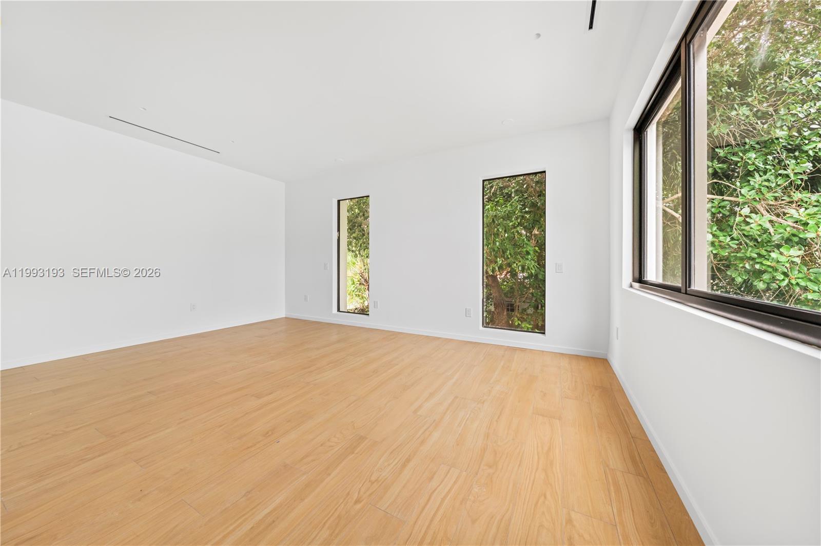AMD PL OF MIAMI SUB ACRES - Residential