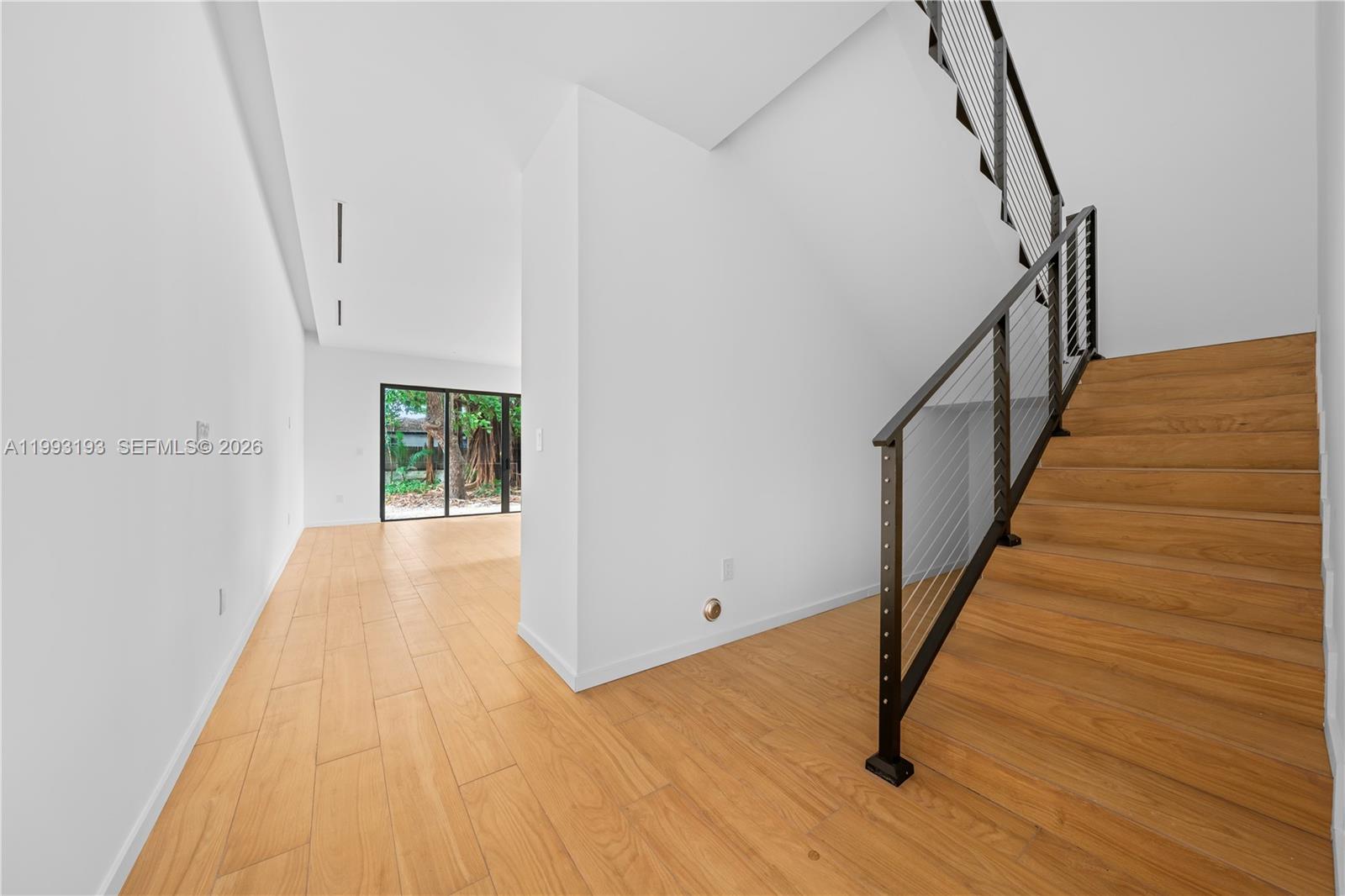 AMD PL OF MIAMI SUB ACRES - Residential