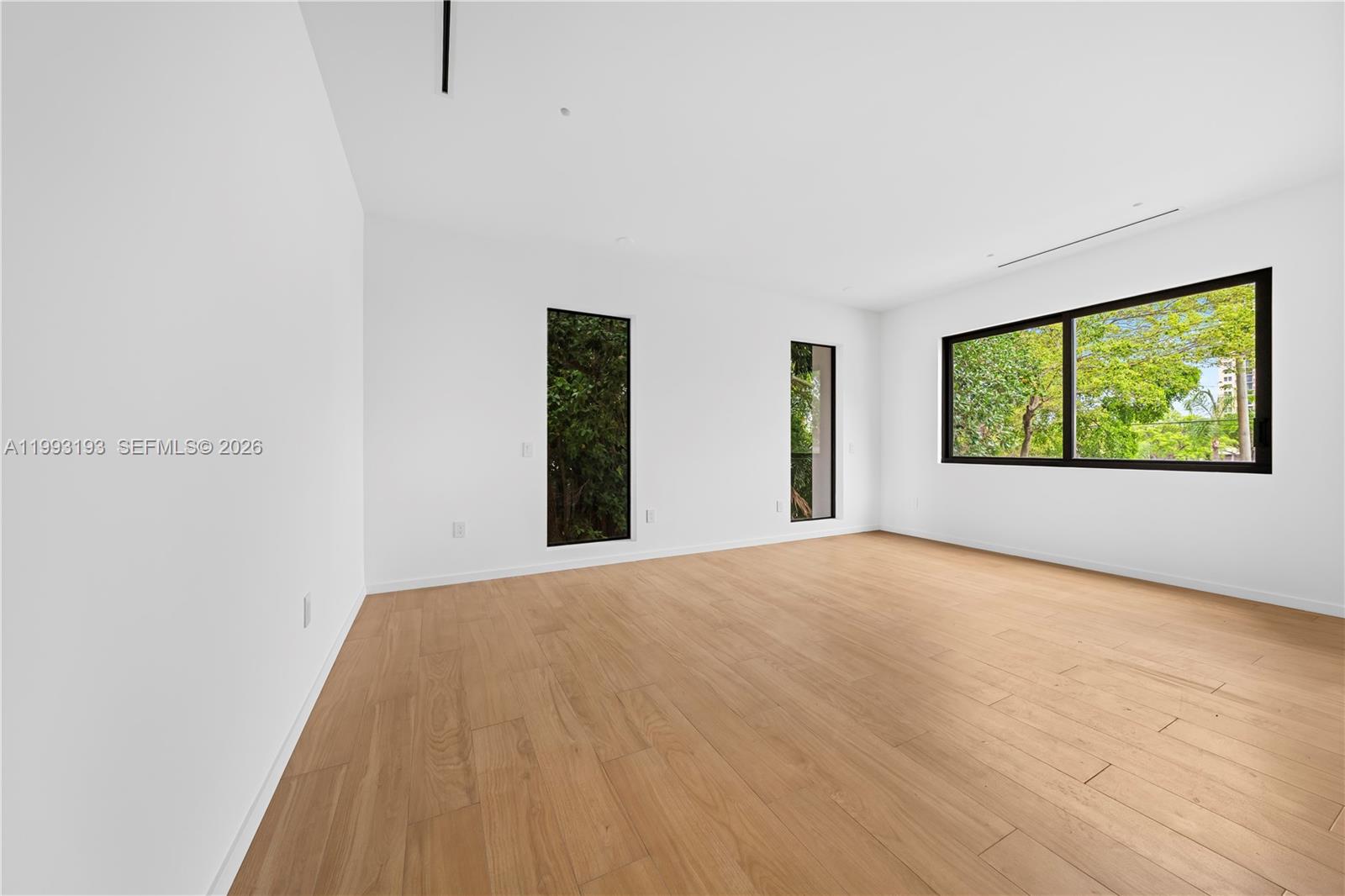 AMD PL OF MIAMI SUB ACRES - Residential