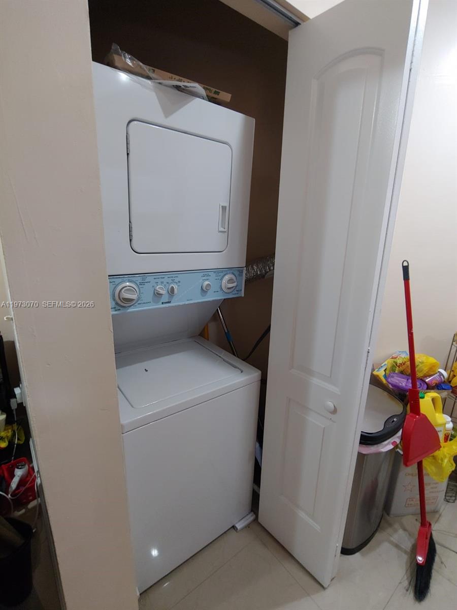 WEST GARDENS VILLAGE COND - Residential