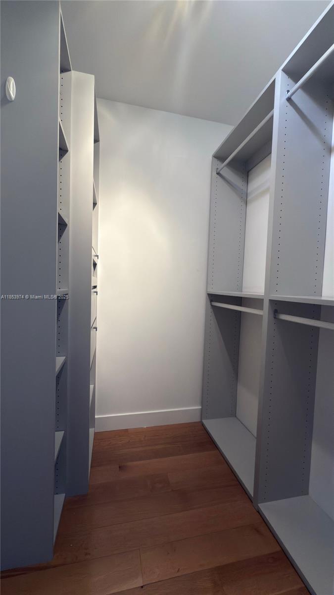 MID GOLF SUB - Residential Lease