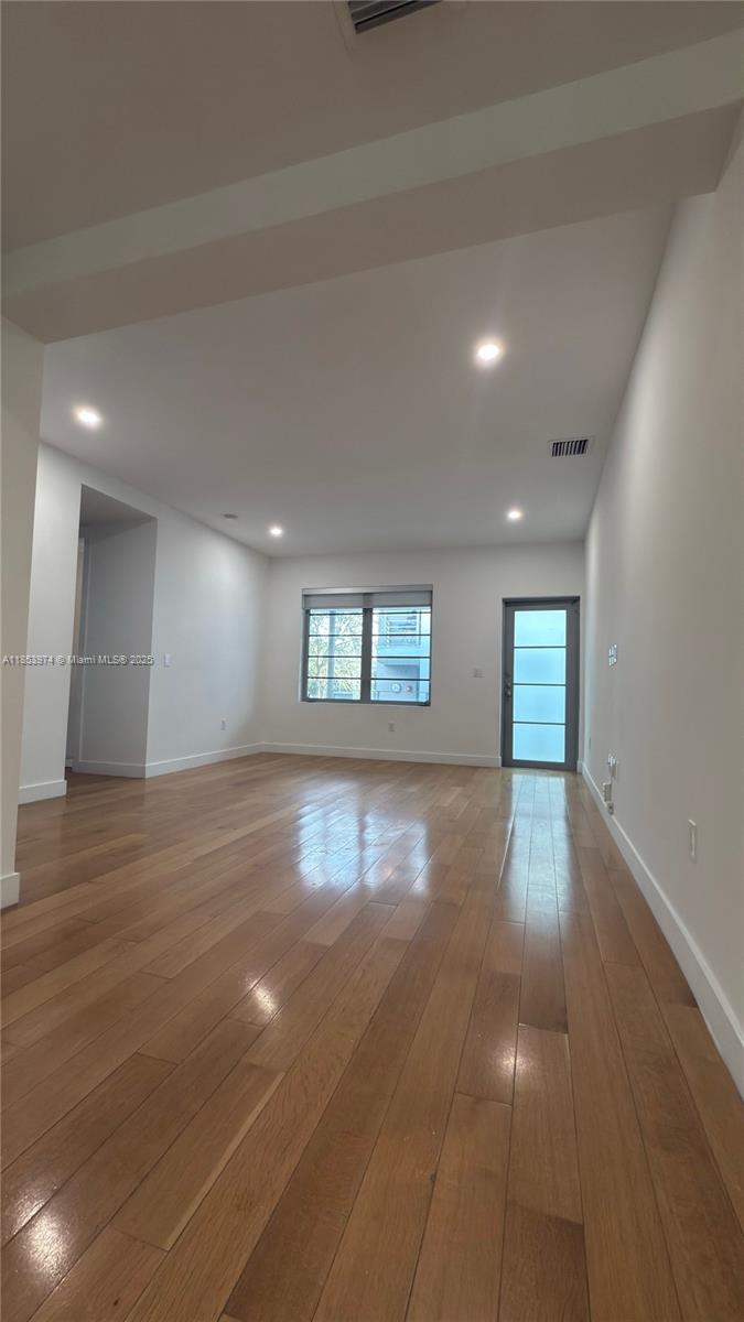 2021 Meridian Ave 11