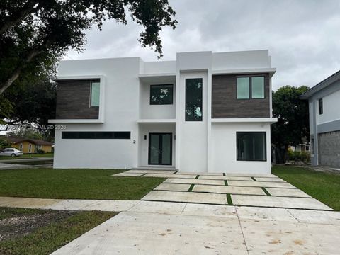 2 Hough Dr Miami Springs FL 33166