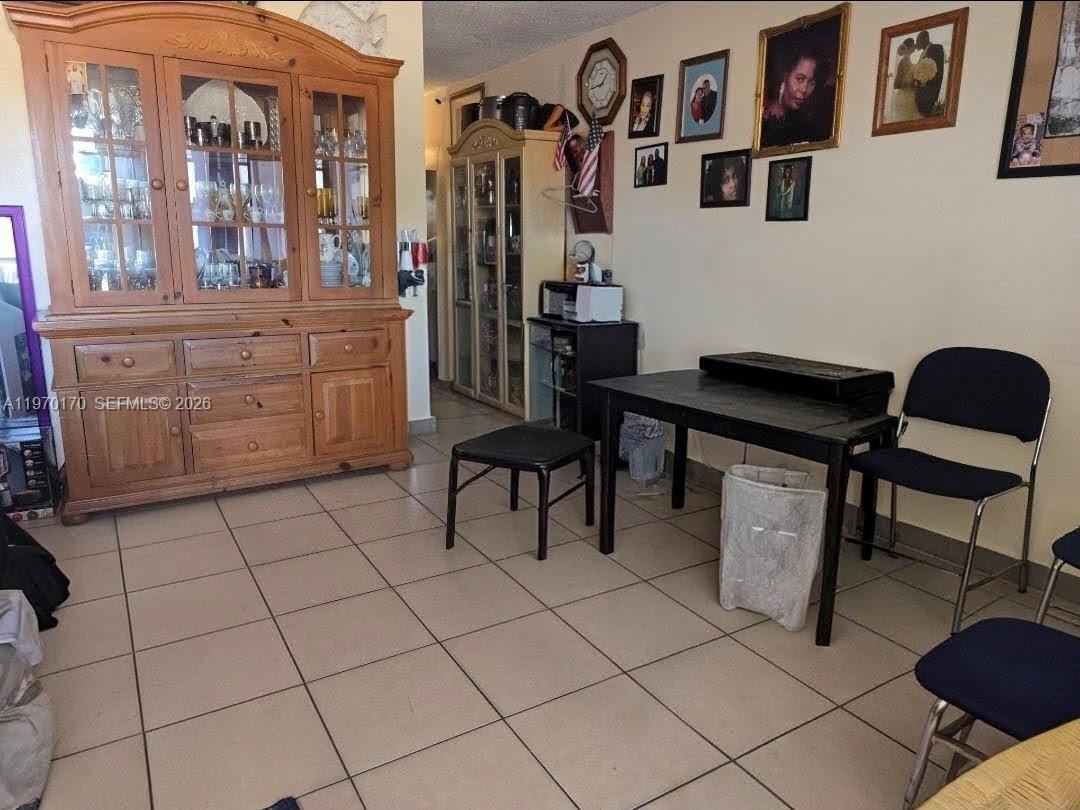 ORIOLE ESTATES SEC 8 - Residential Income