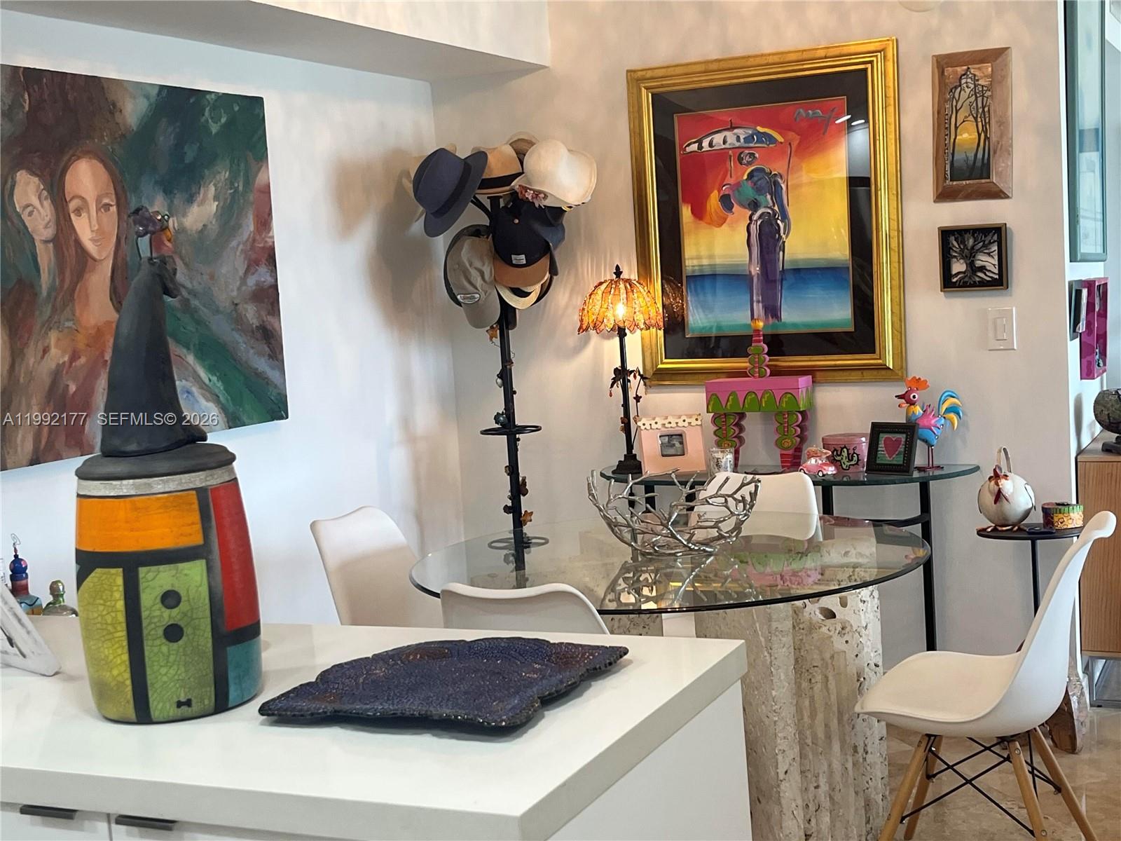 TOWERS OF QUAYSIDE CONDO - Residential