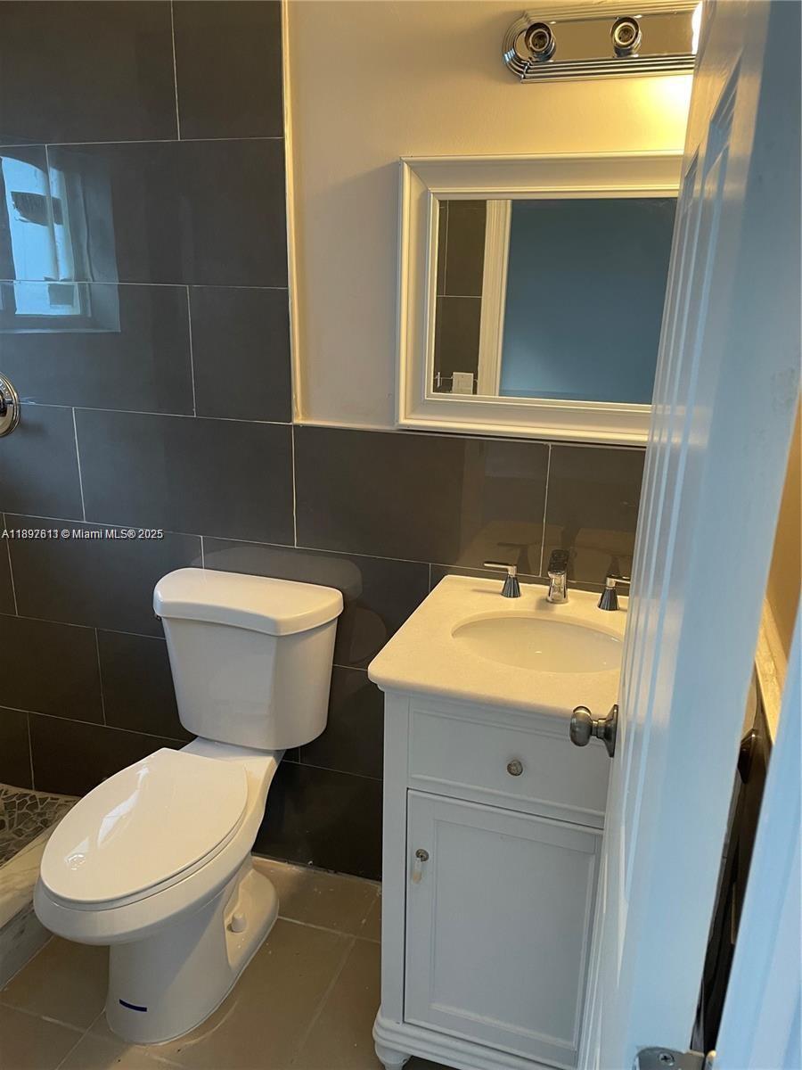 LITTLE RIVER GARDENS - Residential Lease