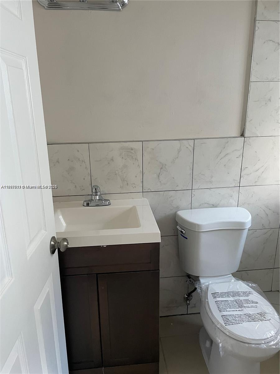 LITTLE RIVER GARDENS - Residential Lease