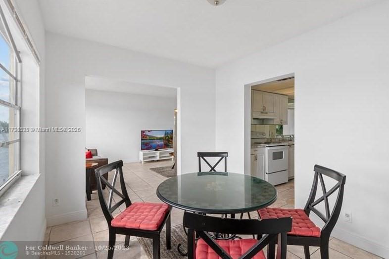 SOMMERSET CONDOMINIUMS - Residential