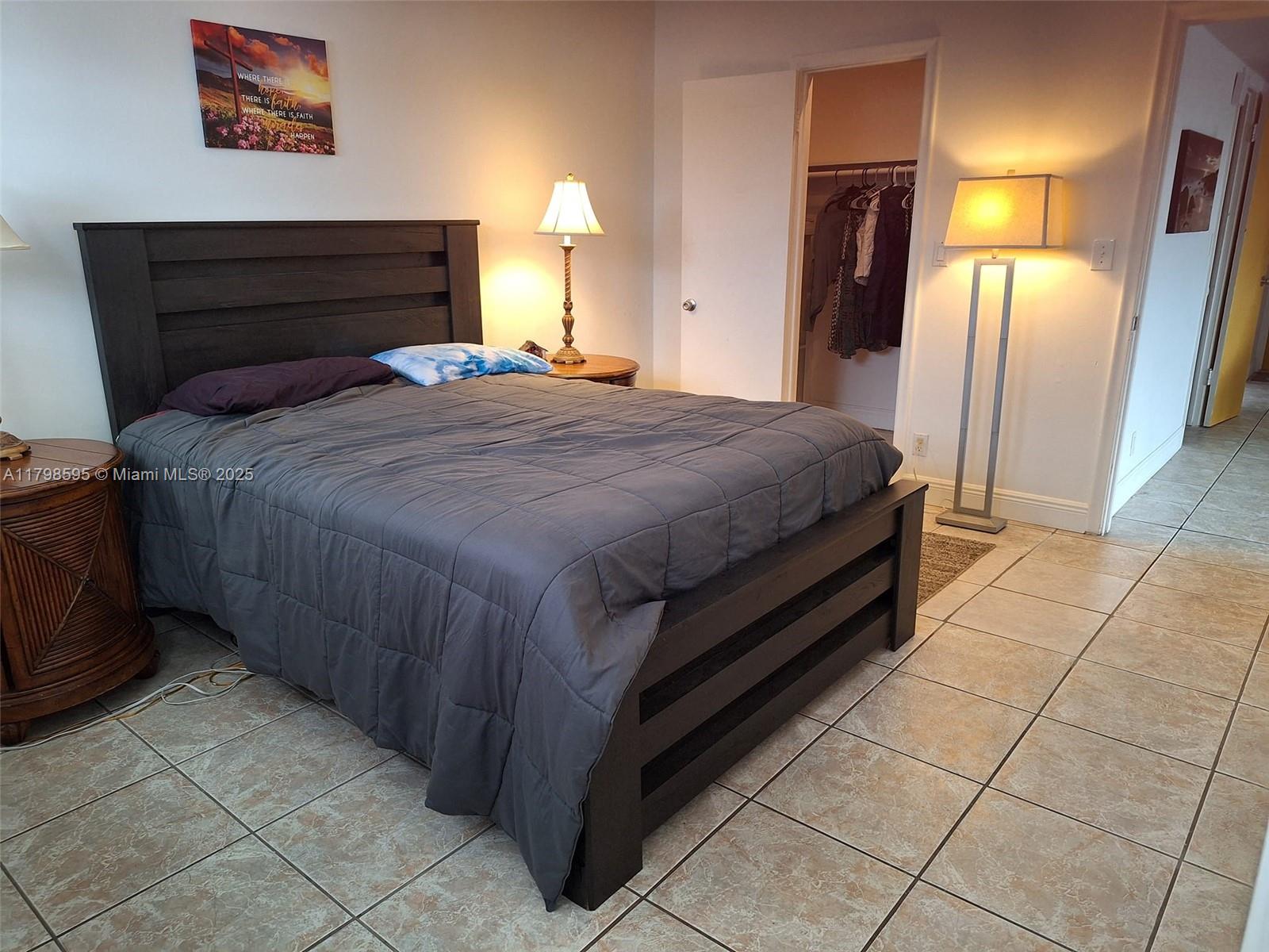 SOMMERSET CONDOMINIUMS - Residential